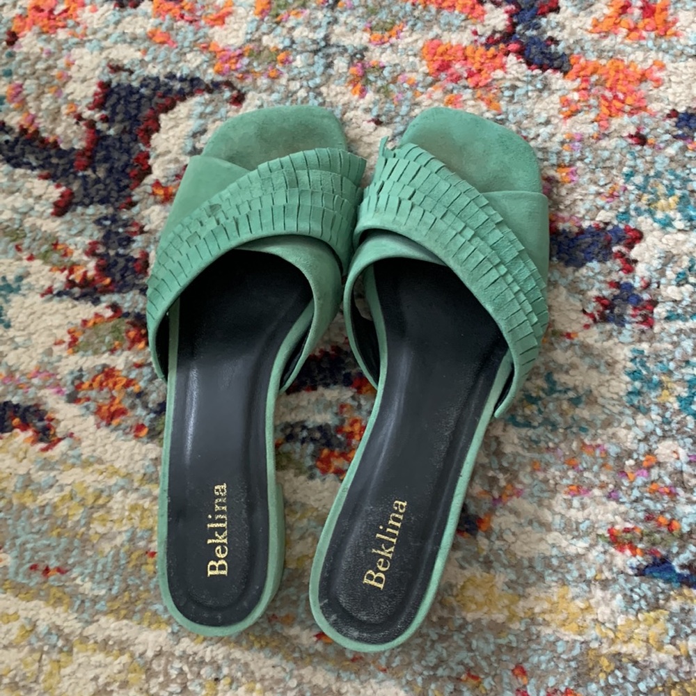 Beklina Womens Green Suede Criss-Cross Ruffle Strap Slip On Slide Sandals Sz 10 - Picture 5 of 7